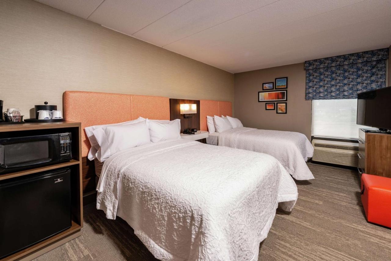 Hampton Inn Fall River/Westport North Westport Экстерьер фото