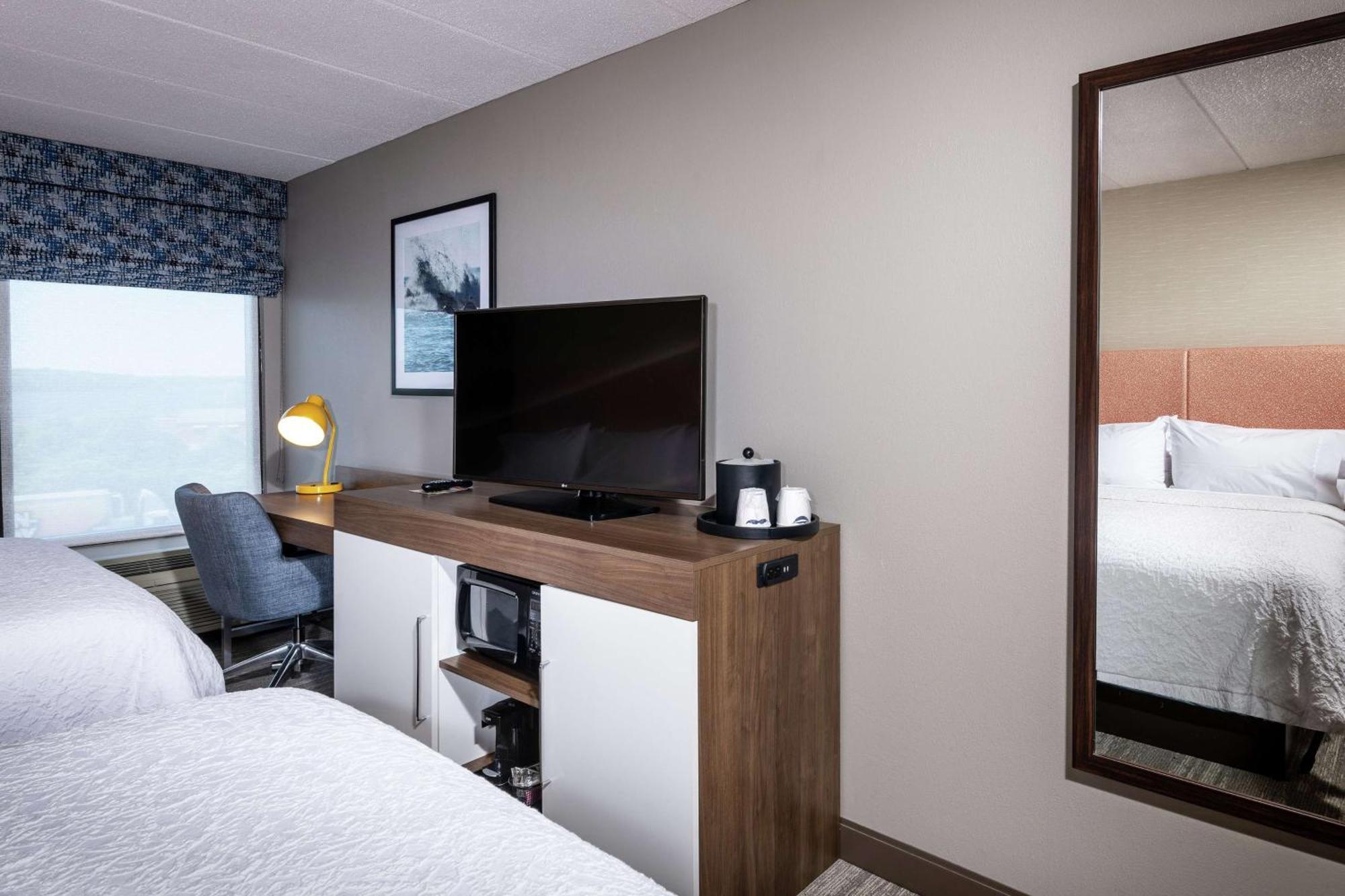 Hampton Inn Fall River/Westport North Westport Экстерьер фото