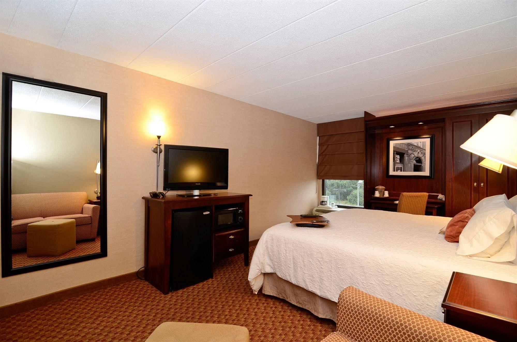 Hampton Inn Fall River/Westport North Westport Экстерьер фото